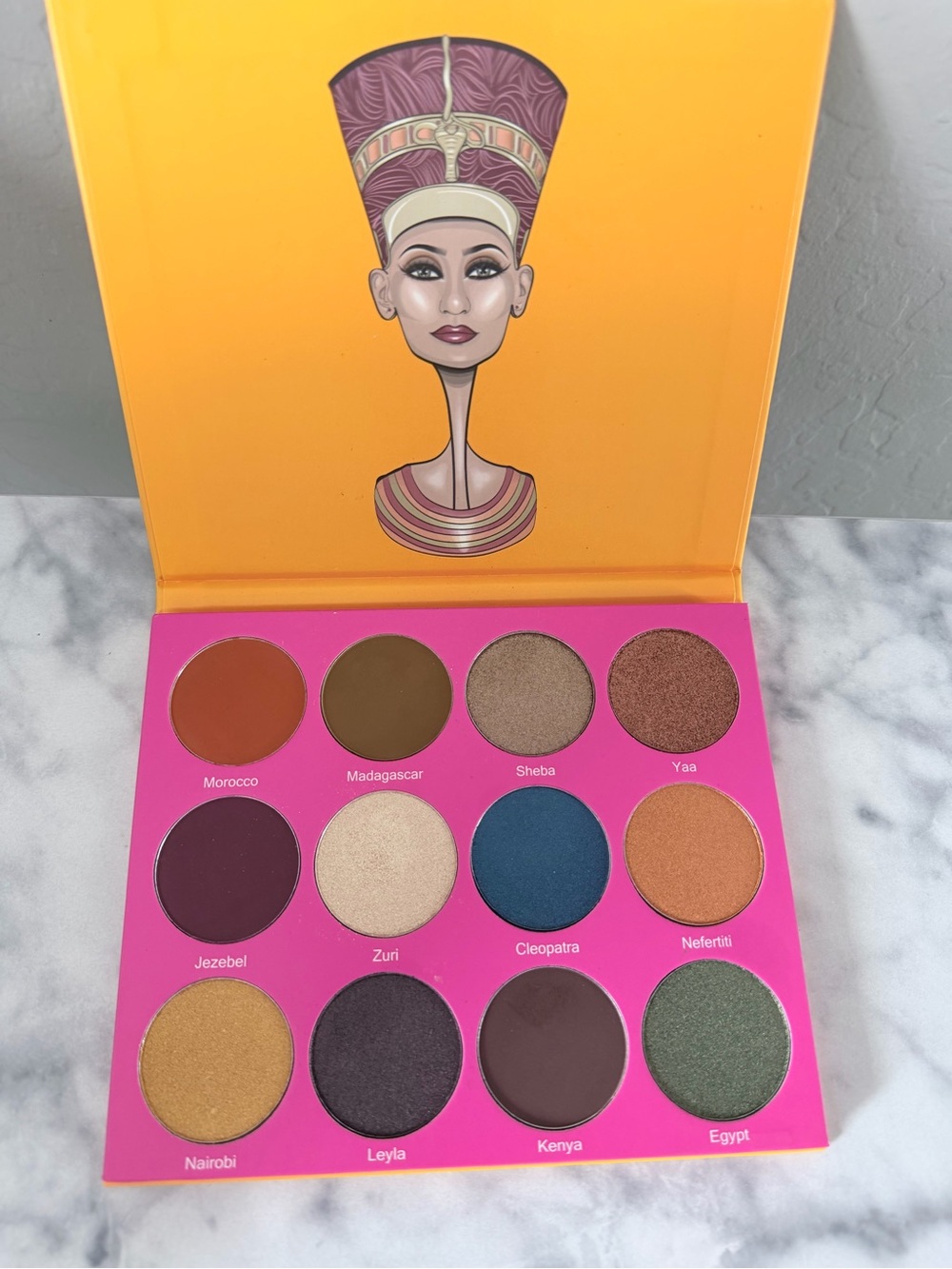 Juvias place eye shadow palette